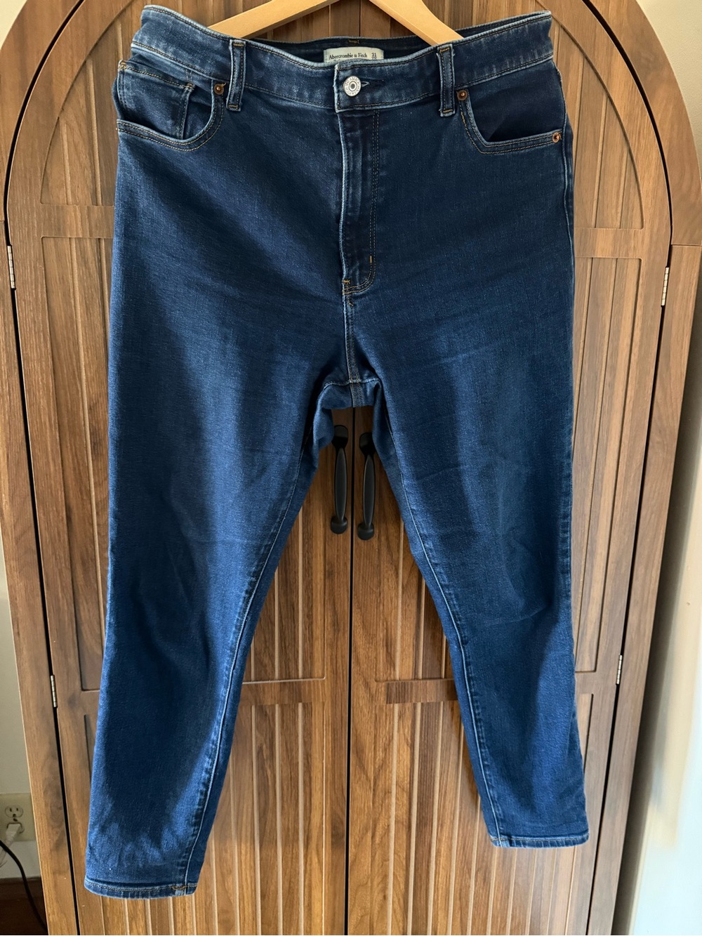 Abercrombie & Fitch Women's Dark Blue Skinny Jeans